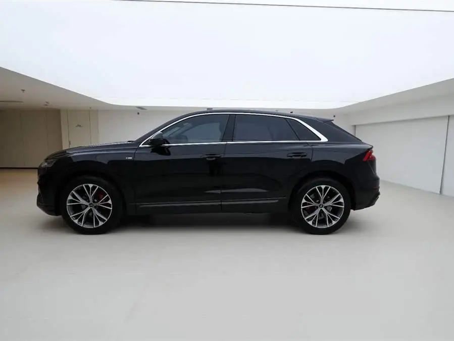 أودي Q8 2023 55 TFSI الفاخرة الديناميكية