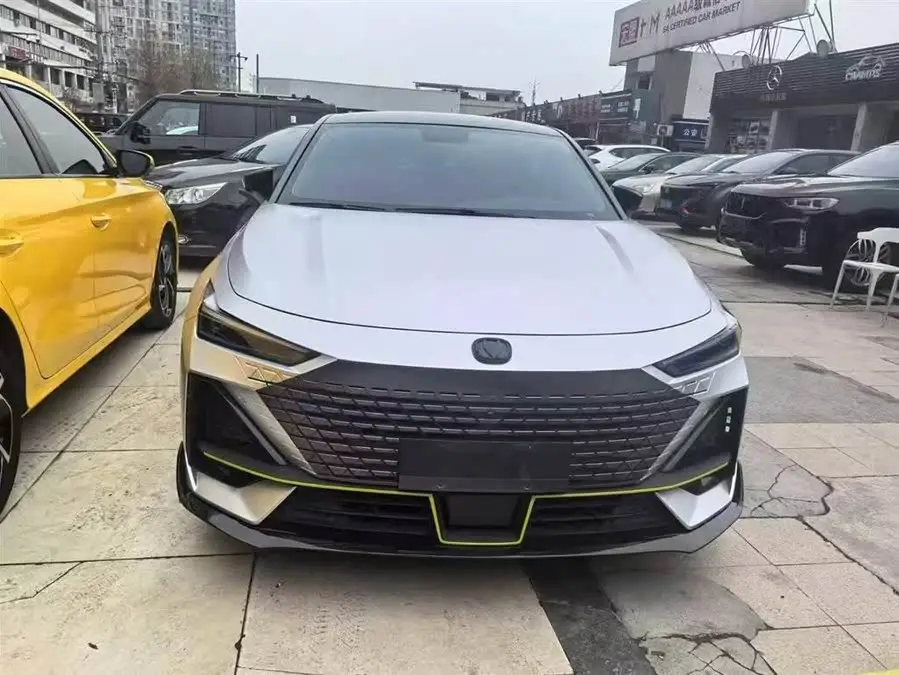 Changan UNI-V 2022 1.5T Premium