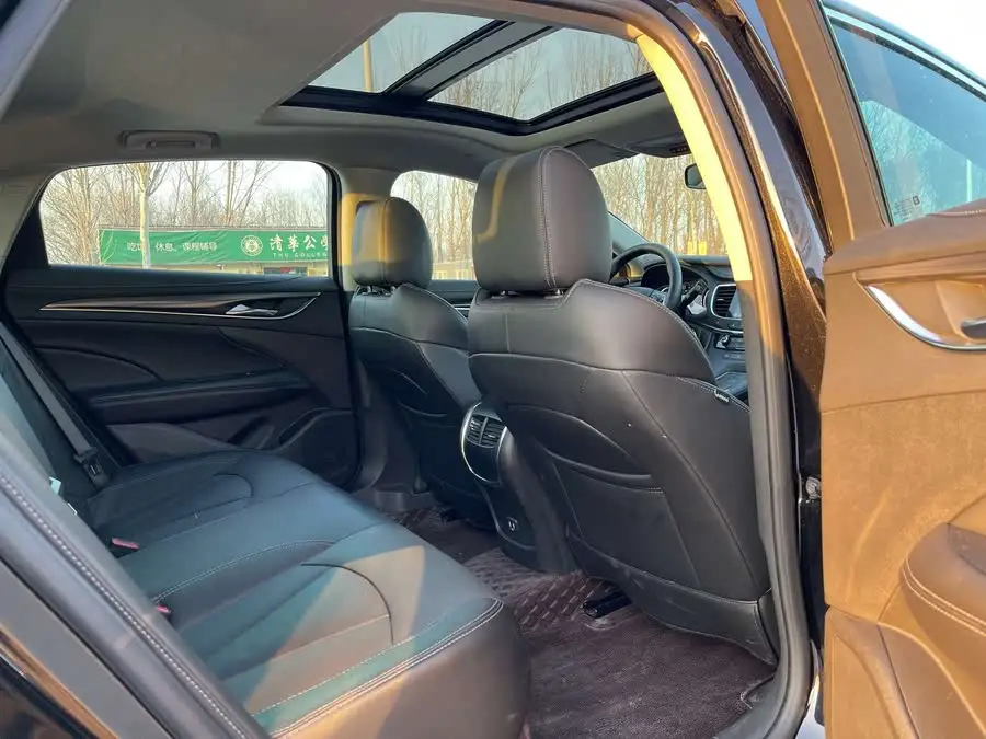 بويك لاكروس 2022 652T الفاخرة