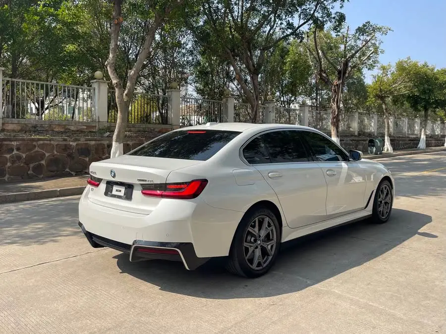 بي إم دبليو i3 2024 eDrive 35 L