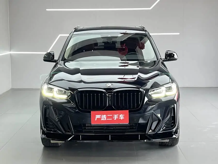 بي إم دبليو X3 2023 xDrive30i الطراز الرائد حزمة م الليل