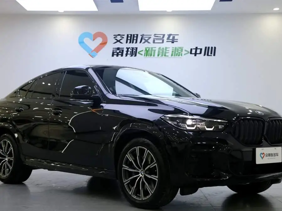 بي إم دبليو X6 2022 طراز مُعدل xDrive30i حزمة M الرياضية