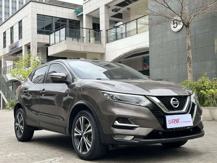 نيسان إكس تريل 2019 2.0 لتر CVT الفاخرة