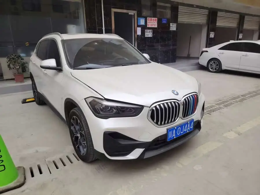 بي إم دبليو X1 2021 sDrive25Li الإصدار الرائد