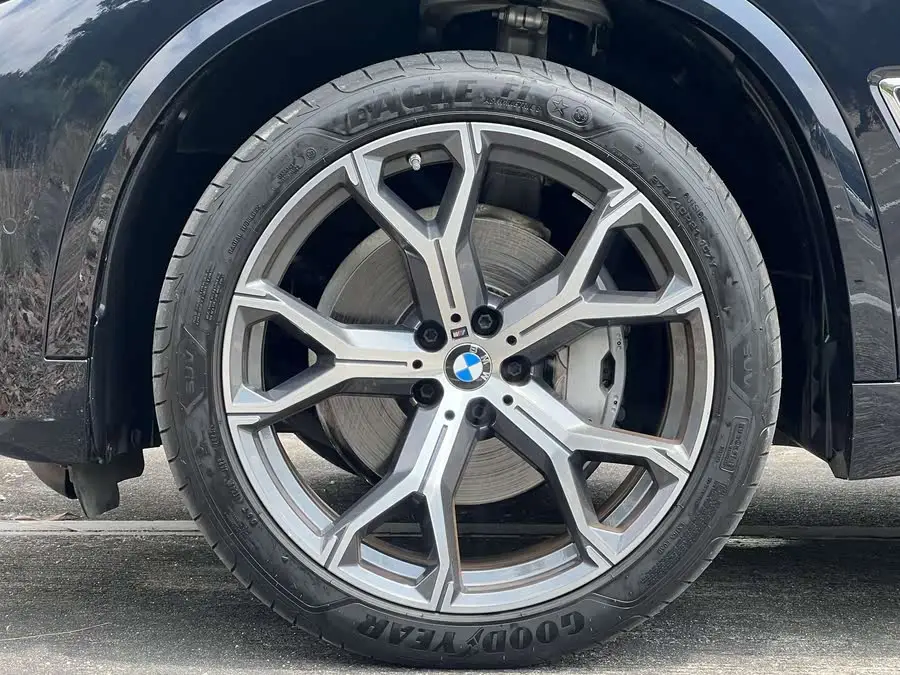 بي إم دبليو X5 2022 xDrive 40Li مجموعة M الرياضية
