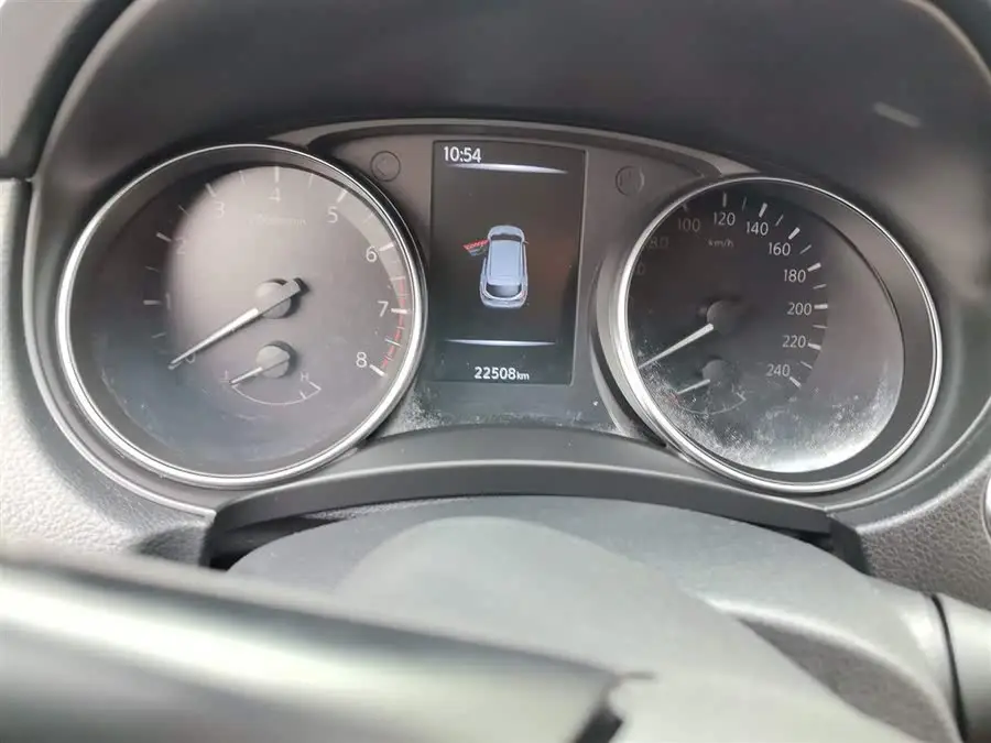 2022 نيسان قاشقاي 2.0 لتر CVT XV بريميوم النسخة الفاخرة