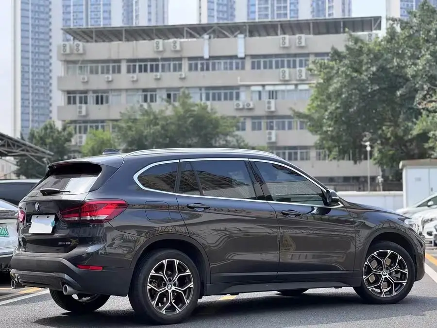 BMW X1 2021 sDrive25Li Leading Edition