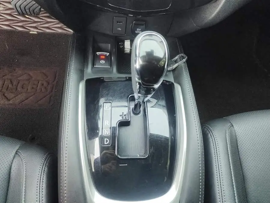 2021 نيسان إكس-تريل 2.0 لتر CVT 2WD XL إصدار الراحة