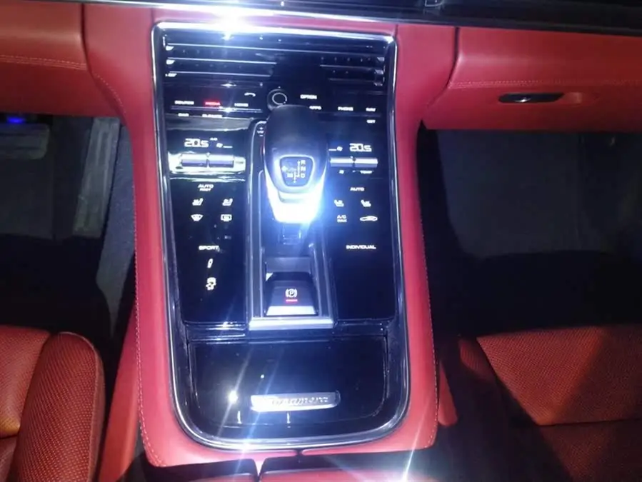 2020 Porsche Panamera 10th Anniversary Edition 2.9T