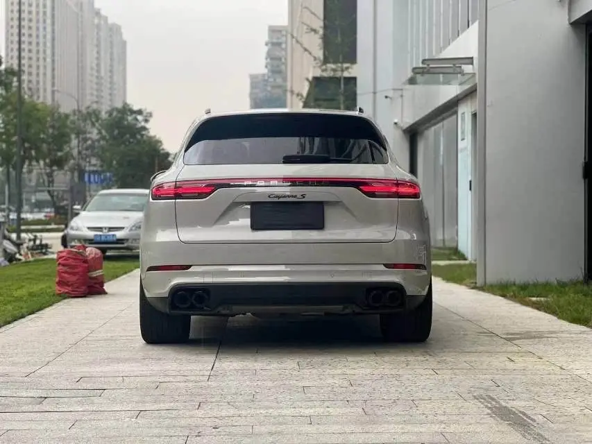 2022 Cayenne S 2.9T Platinum Edition