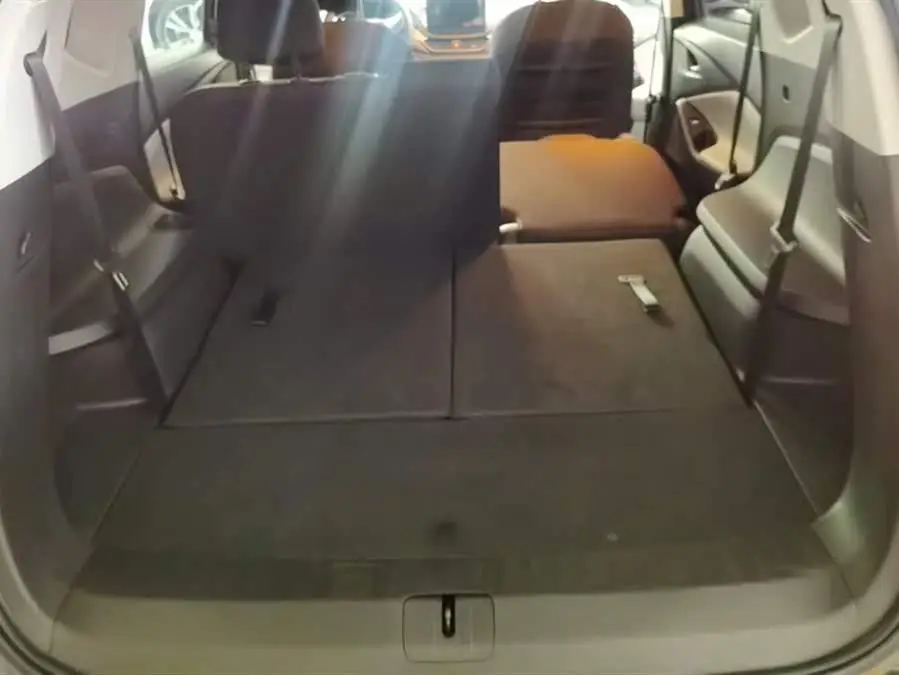 Wuling Almaz 2020 Light Hybrid 530T Automatic Enjoy Version (5+2 seats)