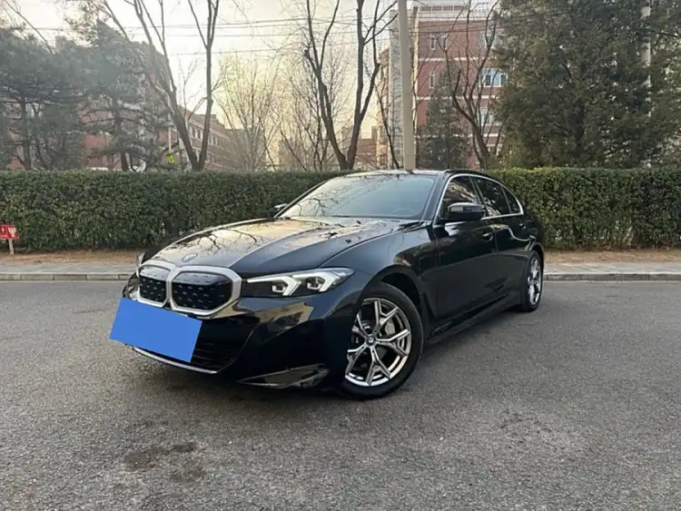 BMW i3 2022 eDrive 35 L