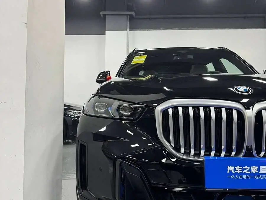 BMW X5 2023 xDrive 40Li M Sport Night Package
