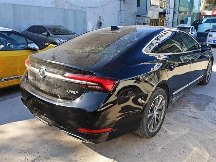 بيوك لاكروس 2021 652T الفاخرة