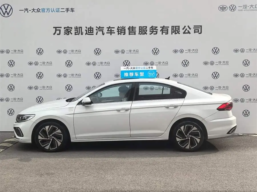 2023 Bora 200 TSI DSG Joy PRO