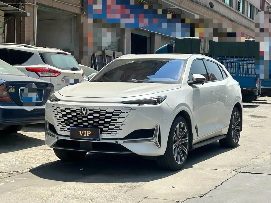 شانغهاي UNI-K 2021 2.0T الفاخرة