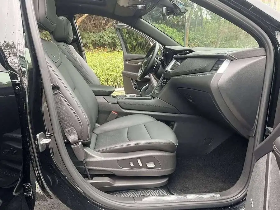 Cadillac XT5 2022 2.0T AWD Luxury (Hummingbird Edition)