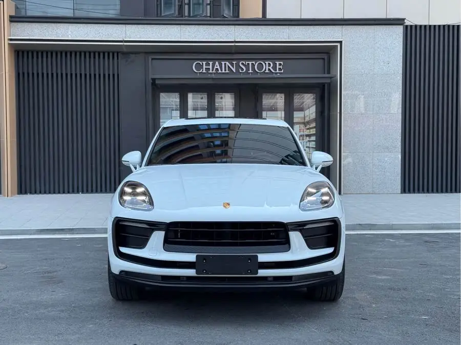 2024 Macan 2.0T