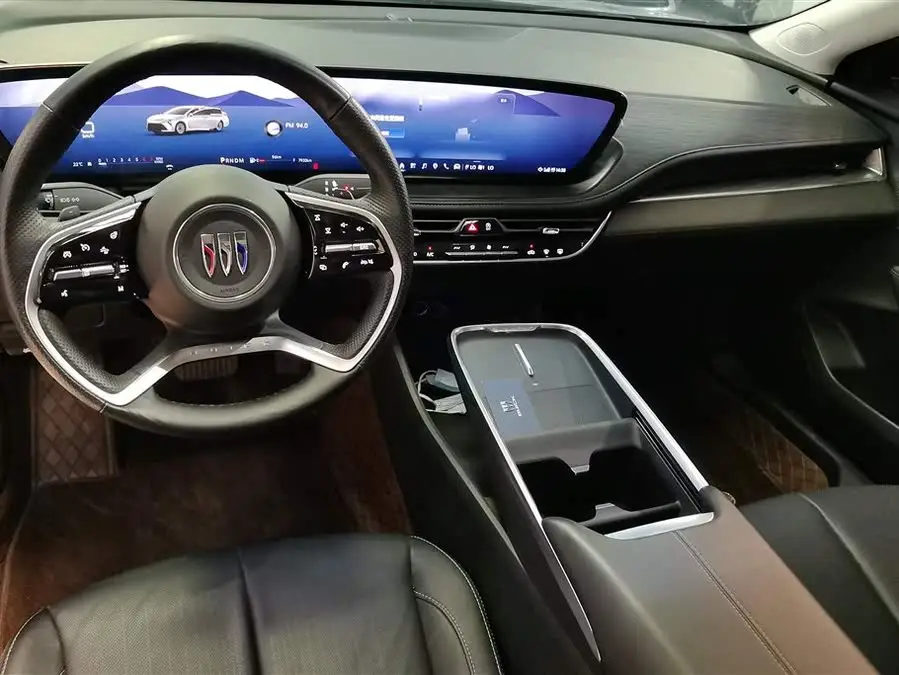 بويك لاكروس 2023 28T بريميوم