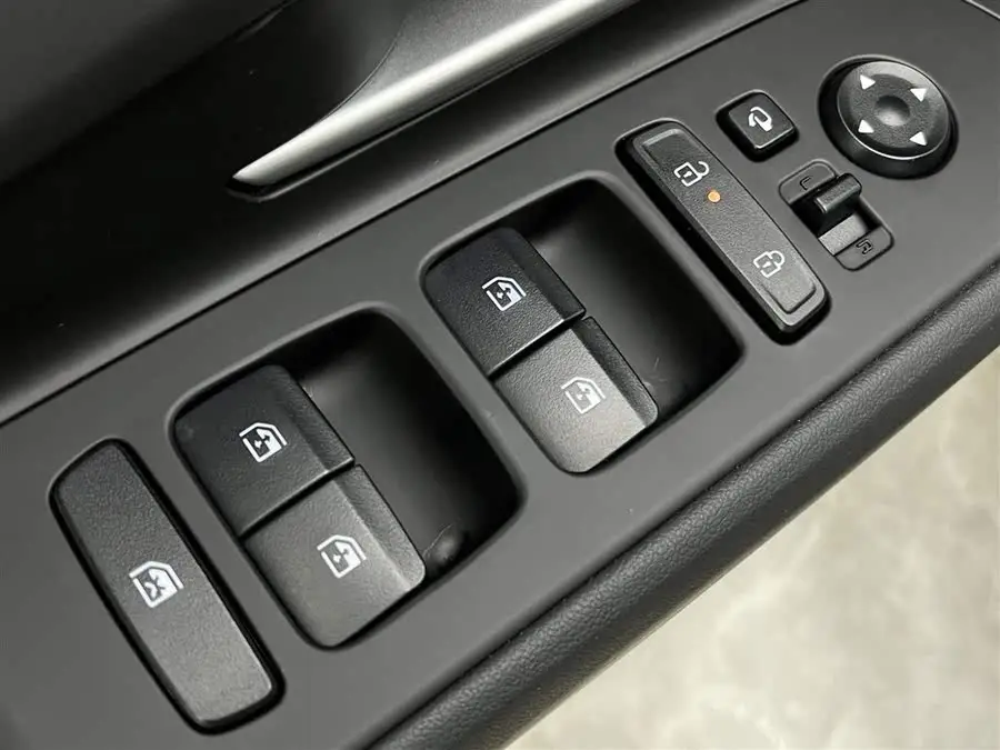 إيلانتر 2023 1.5 لتر CVT LUX الإصدار الفاخر