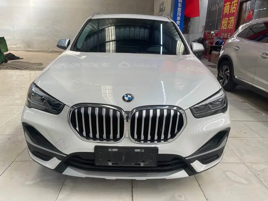 بي إم دبليو X1 2022 sDrive20Li الفئة الفاخرة