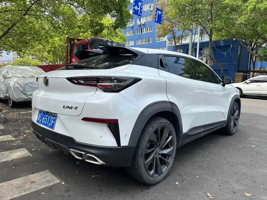 تشانغان UNI-T 2020 1.5T فلاجشيب