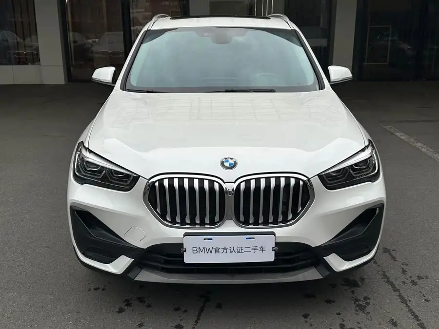 بي ام دبليو X1 2021 sDrive25Li إصدار رائد