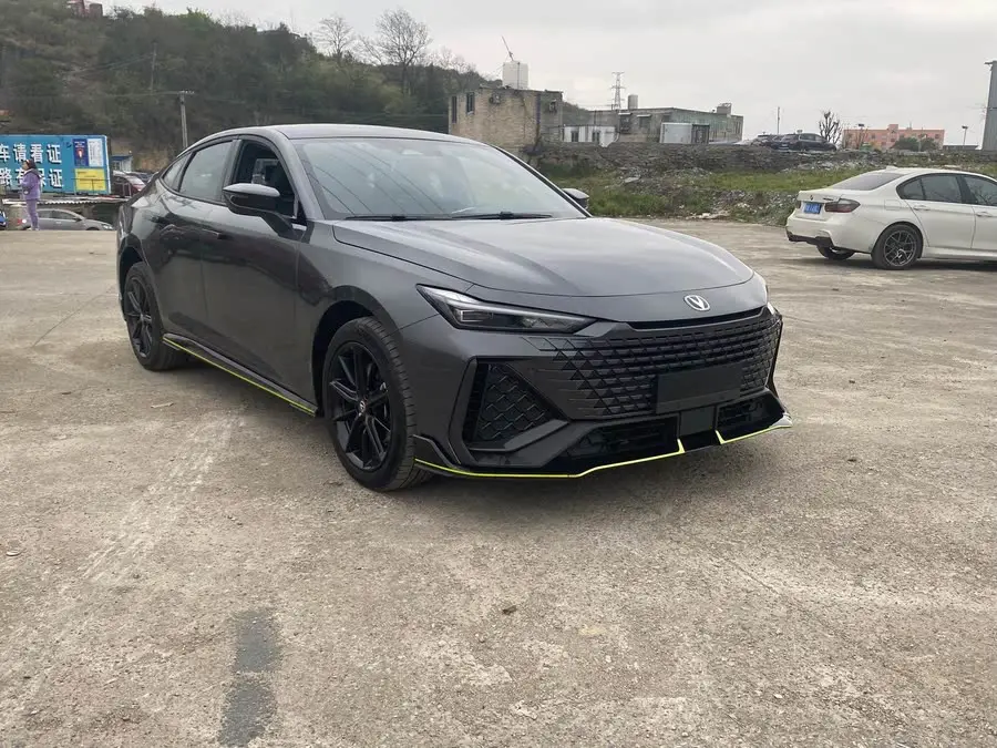 Changan UNI-V 2023 2.0T Ling Su Edition