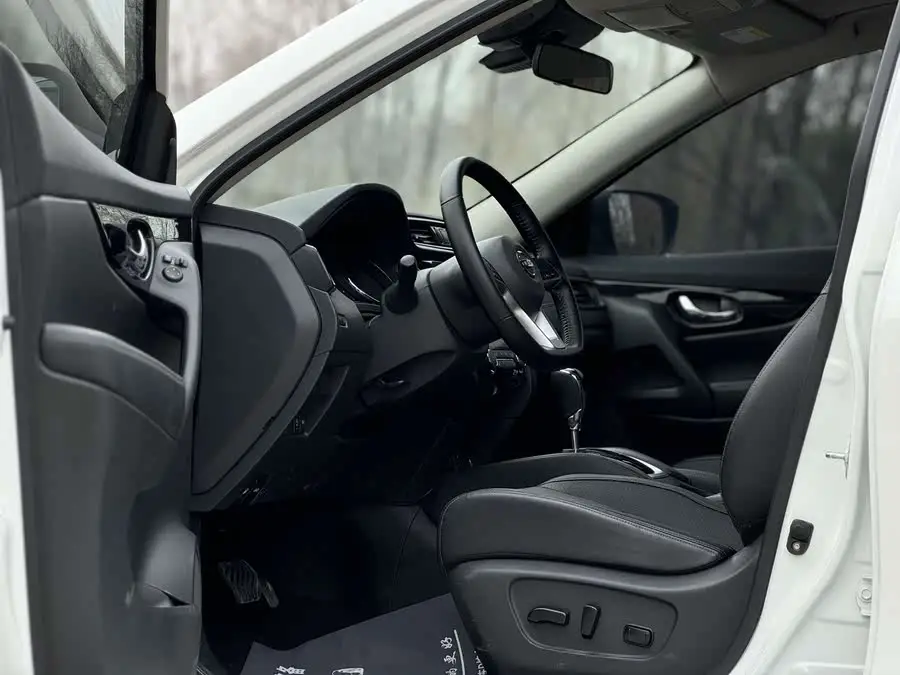 X-Trail 2022 Model Facelift 2.0L Two-Wheel Drive Intelligent Connectivity Comfort Edition