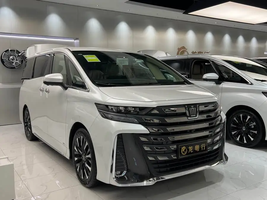 2024 تويوتا ألفارد كراون هايبرد 2.5 لتر بريميوم