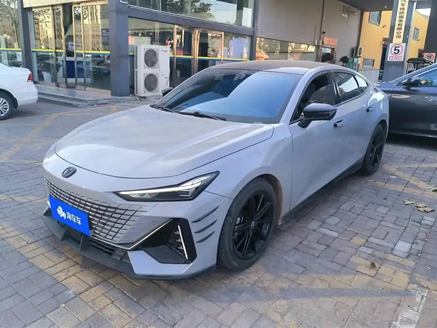 Changan UNI-V 2022 1.5T Premium