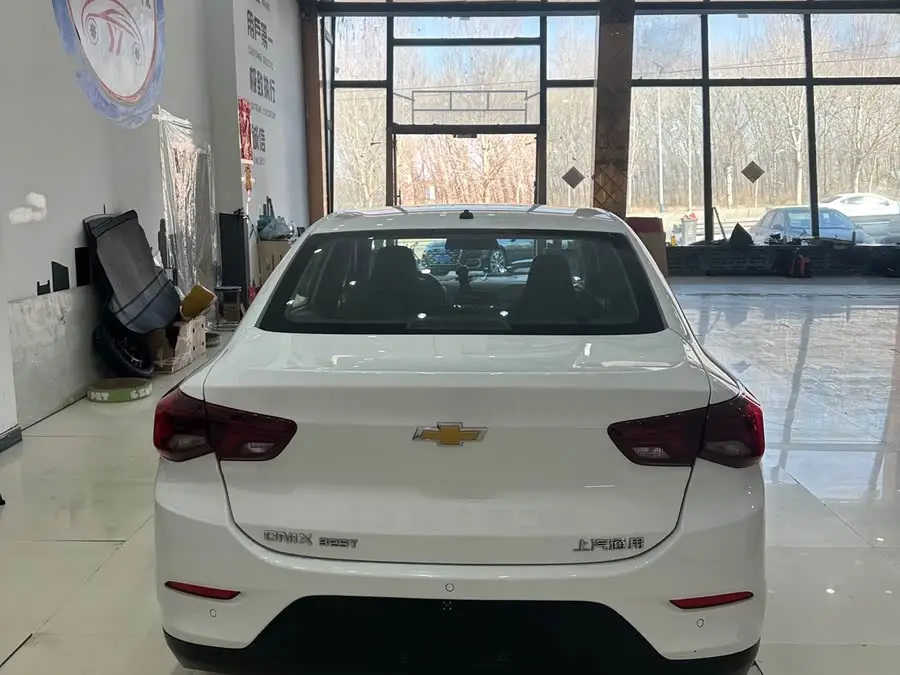 2021 شيفروليه كافاليير 325T أوتوماتيكي إكسترا