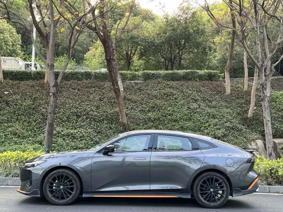 Changan UNI-V 2024 1.5T Premium Sport Edition