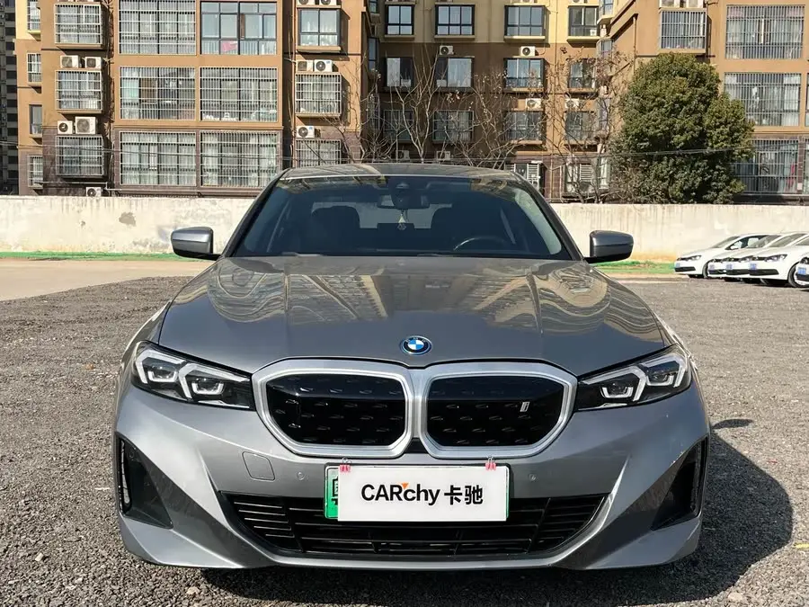 بي إم دبليو i3 2022 eDrive 35 L