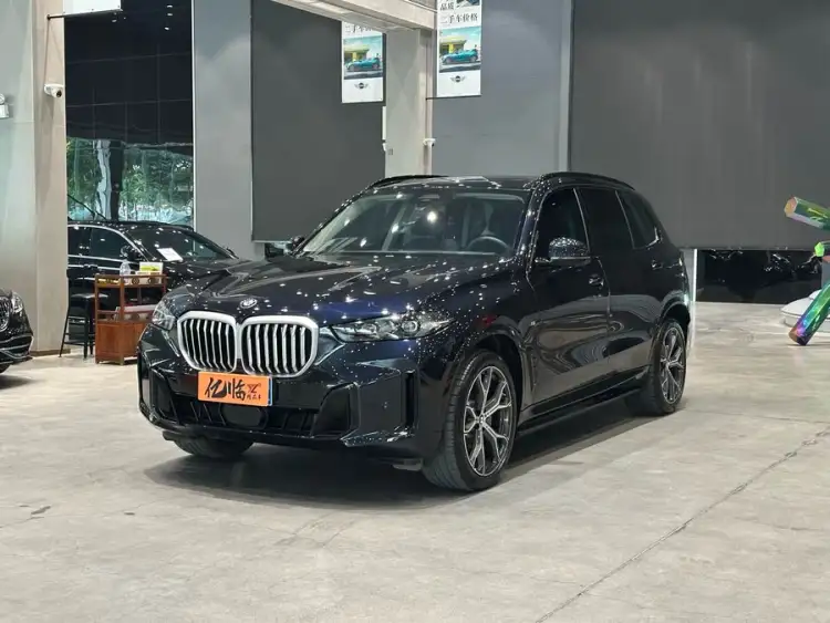 BMW X5 2023 xDrive 30Li Luxury M Sport Night Package