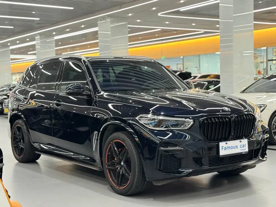 بي إم دبليو X5 2022 xDrive 40Li حزمة M الرياضية