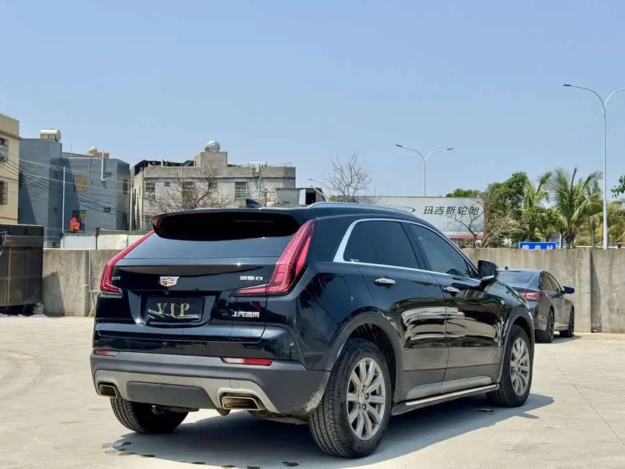 كاديلاك XT4 2021 28T فاخرة دفع أمامي