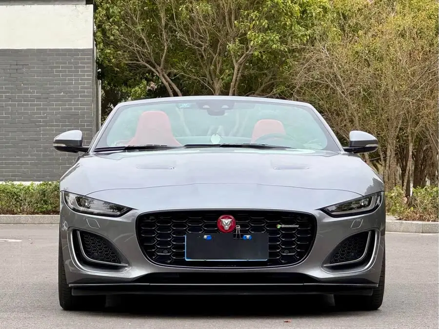 جاجوار F-TYPE 2023 P300 مكشوفة R-DYNAMIC BLACK