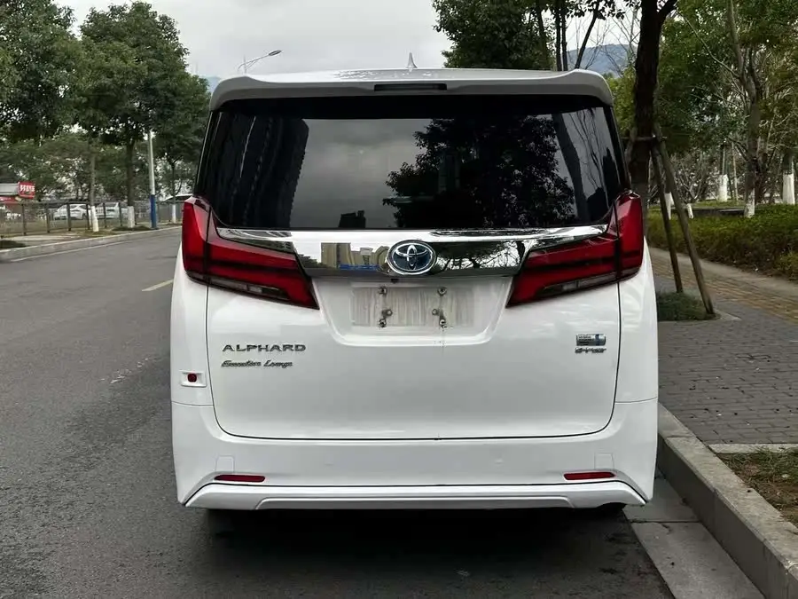 ألفارد 2020 هجين 2.5 لتر إصدار بريميوم