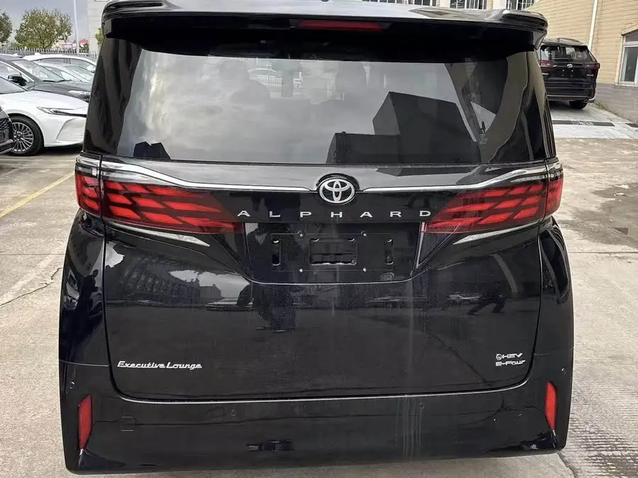 ألفارد 2025 هايبرد 2.5 لتر إصدار الاستمتاع الذهبي