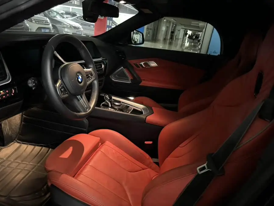 بي إم دبليو Z4 2022 sDrive 25i حزمة M الرياضية