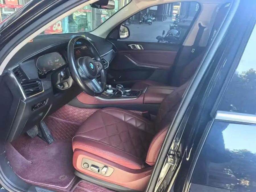 BMW X5 2022 xDrive 30Li M Sport Package