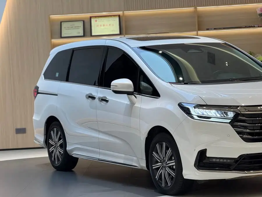 2024 Odyssey 2.0L e:HEV Sharp Premium Edition