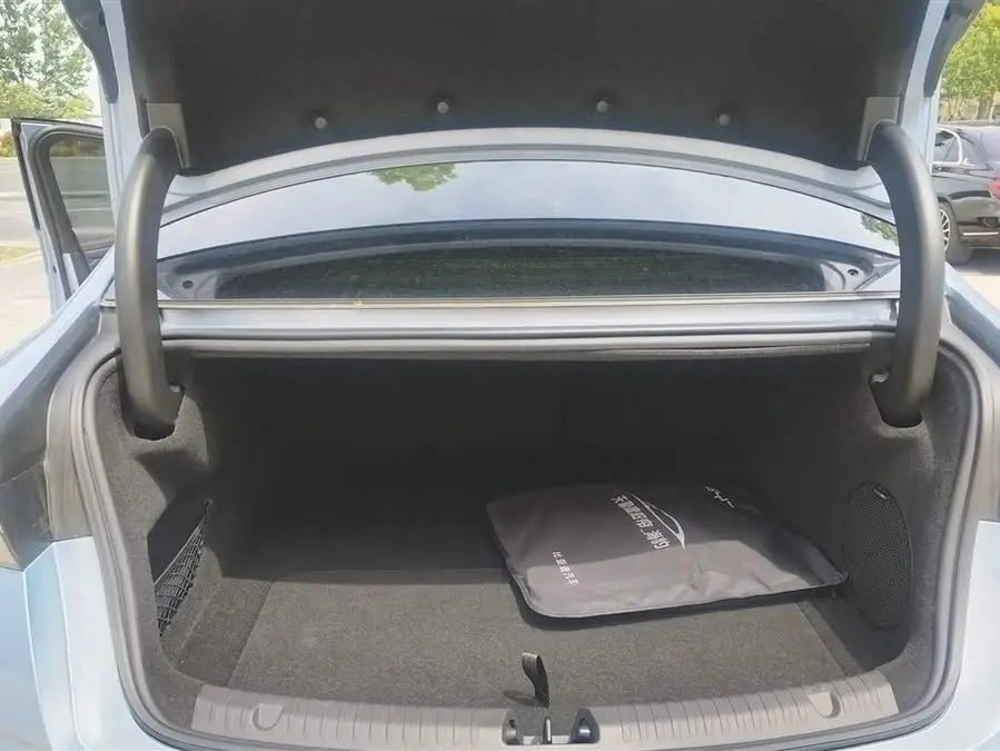 فقمة 2023 إصدار بطل 700 كم فخمة