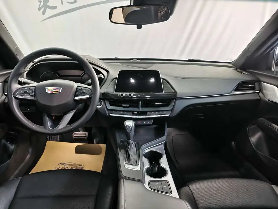 Cadillac CT4 2023 28T Luxury