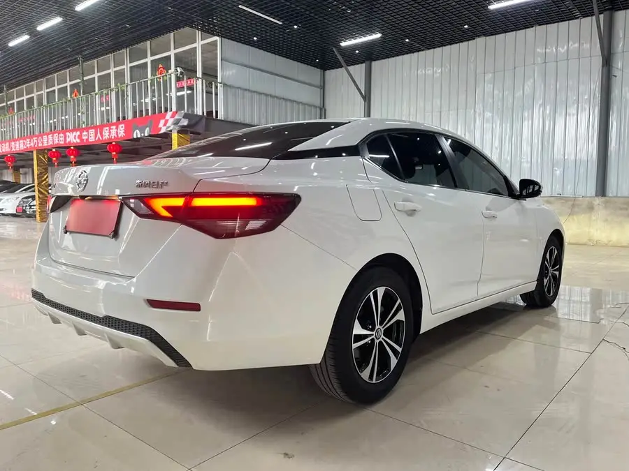 2022 نيسان سيلفي 1.6L XL CVT النسخة الذكية