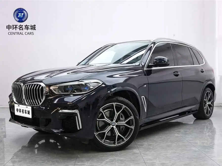 بي إم دبليو X5 2022 xDrive 40Li حزمة M الرياضية