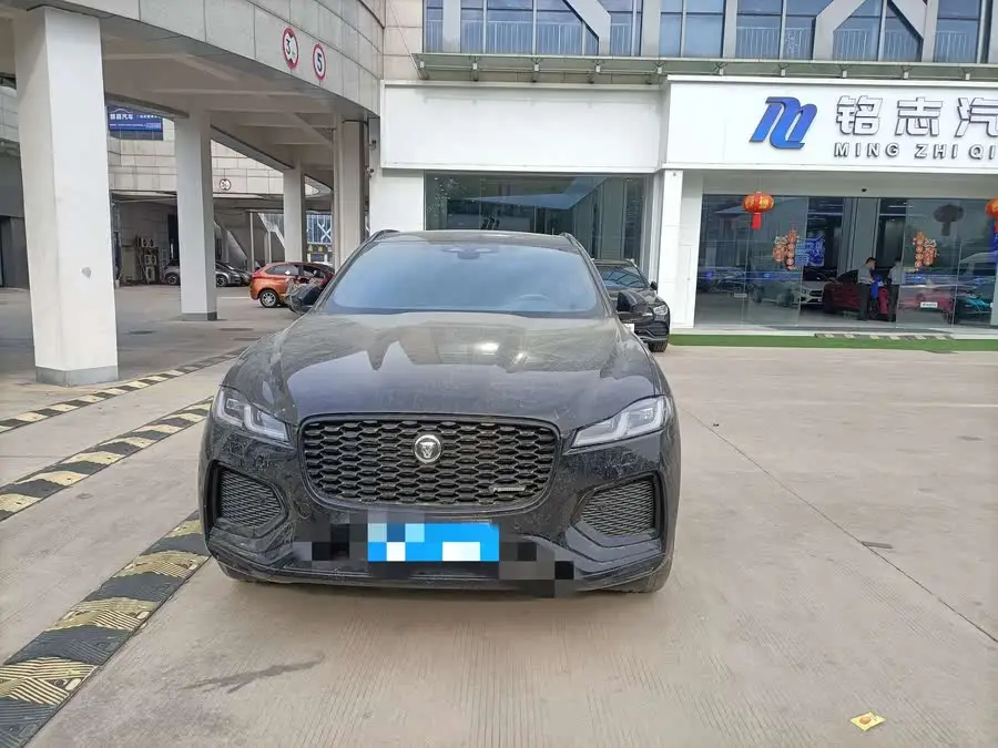 Jaguar F-PACE 2024 P250 R-Dynamic SE