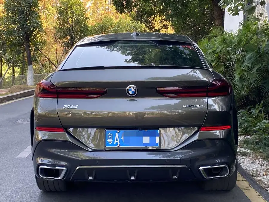 بي إم دبليو X6 2022 xDrive40i باقة M الرياضية الفاخرة