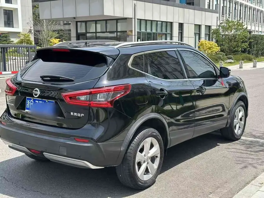 نيسان قاشقاي 2021 2.0 لتر CVT إصدار ذكي